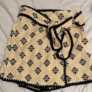SL Fashions Cream and Black Floral Skort